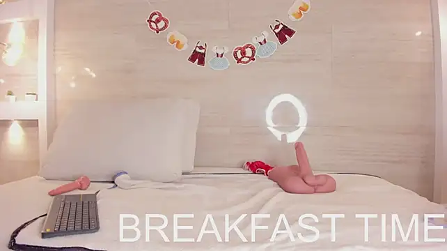 Chloe_murray - Spread your legs and fuck + fingers!