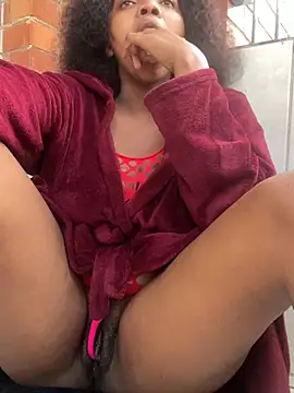 MilfBoobsxx - Finger pussy 🍑