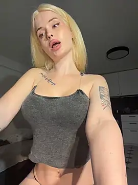 Vladamais - blowjob with two dildos