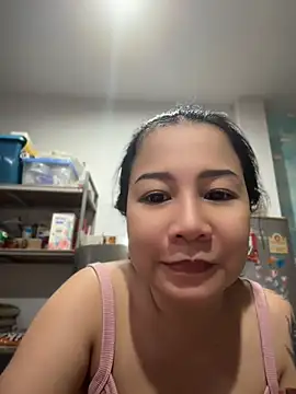 LINDA_HD - Play with pussy