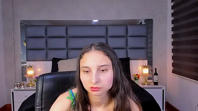 Emilia_Jonnes - full naked