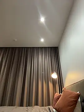 LunaVelvetti - massage boobs