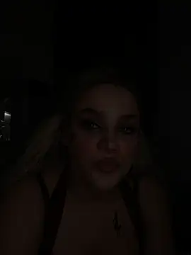 April_Purr - massage boobs