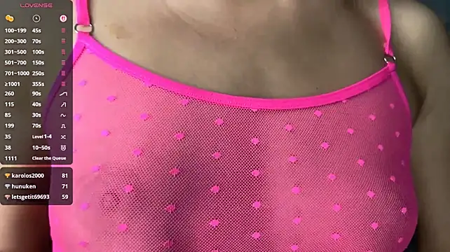 GabrielleEndoss - Take off my top and sqeeez my tits