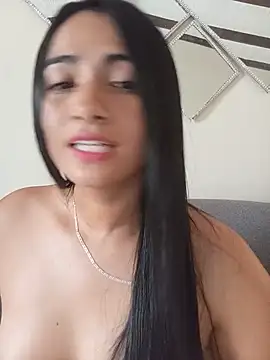 DaniellaGiraldo - COMPLETELY NAKED FOR YOU
