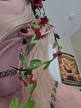 AmethystFoxx - Dildo ride + nipple clamps