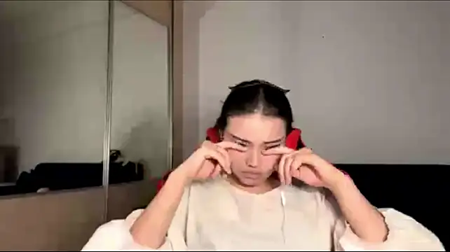 SuperiorCoil - Say hello Mia!
