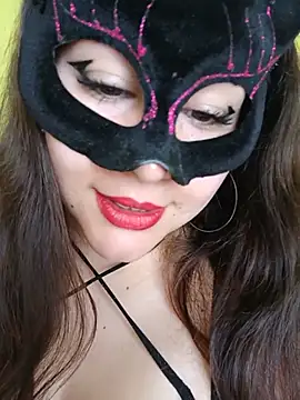 Conejita69n_n - Juego con mis pezones? 🔥