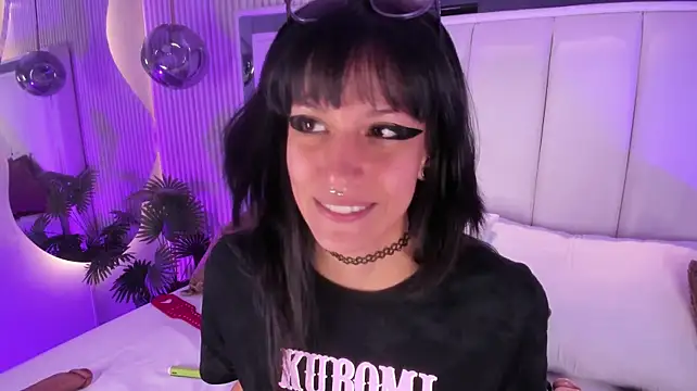 ViolettaColinss - Control toy 3min + dildo in pussy
