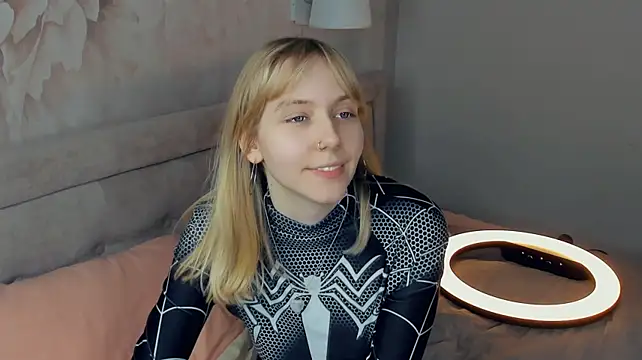 MelinaBeras - show boobs