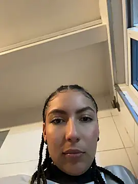 Julieth_ec_ - Zoom pussy