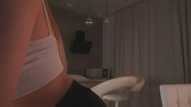 HarrietElrick - Sexy licking my fingers