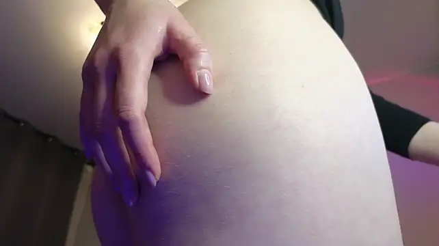_eva_queen - PLAY ASS WITH PLUG