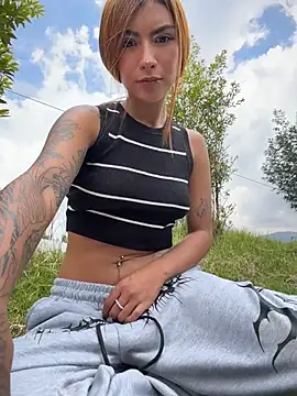Zoe_addiction - Lick nipple in the street