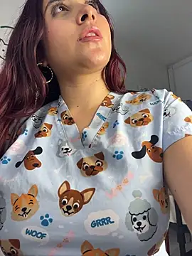 Nahomy_benet - I play with my domi while I work