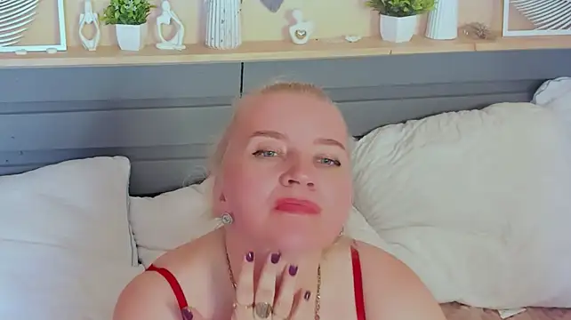 Victoria_Notti - play with naked boobs