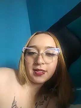 TiffanyCruz_ - Sensual standing outfit change dance