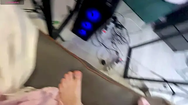 LucyMuur - footjob