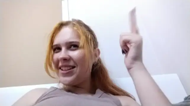 RedieChloe - Hair flip + smile ✨
