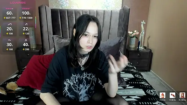 AriettiHamoe - remove bra