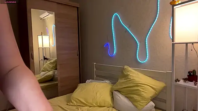 MyraLitterers - Play with your finger and tongue