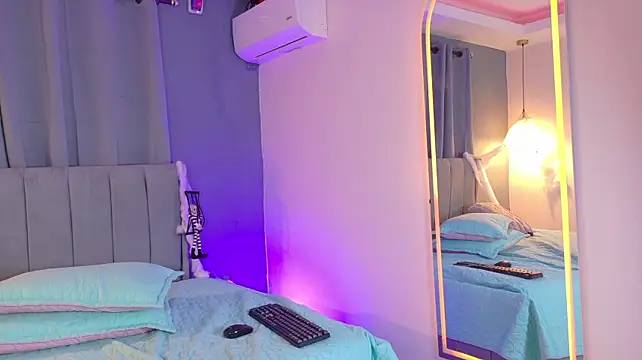Willow__smith - finger in ass