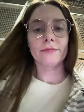 FReyja_44 - Dildo in pussy