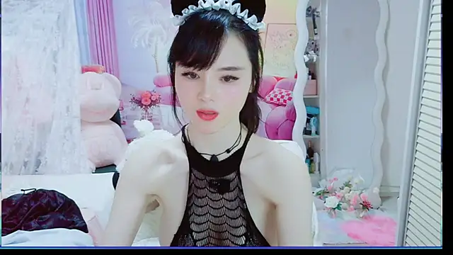 Q-Mia - 希望今天可以早点下班