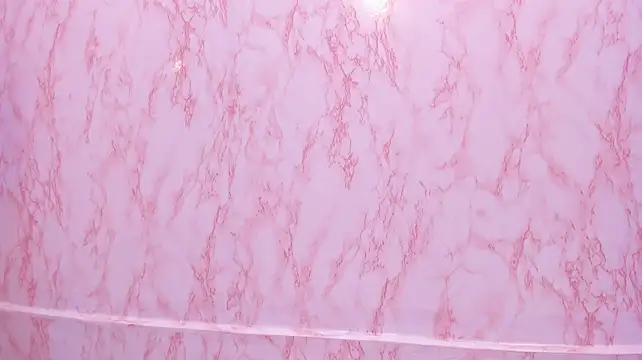 Curvy_Alanna - oil on the breasts