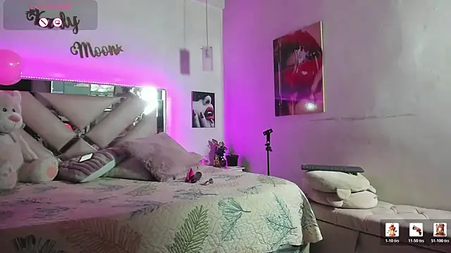 Karly_moon - Kiss Me More