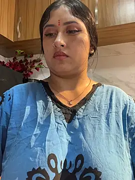Kalpanaaishaa - fucks pussy with fingers