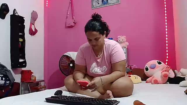 brunnette_hot