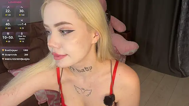 Hanna_cry_baby - squeezing nipples through a top