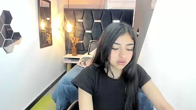 Alanna_Thompson_ - SHOW PUSSY IN DOGGY 🍑😏