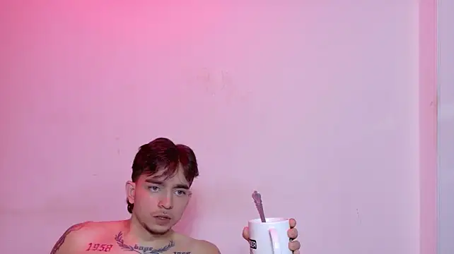 AliceandMax - BITES HER NIPPLES AND CLIT SO HARD