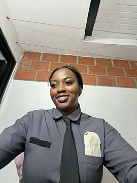 CiaraEbony - ♥ big squirt in front of my boss ♥