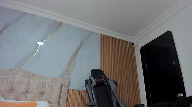 Lia_16 - Ride my cock