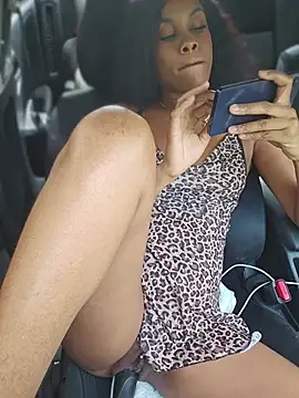 CreamyBellaXo - FOUR FINGER FIST PUSSY