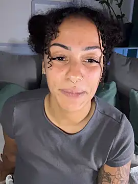 SweetPetiteNoir - Show my Ass Naked and Spread it😈
