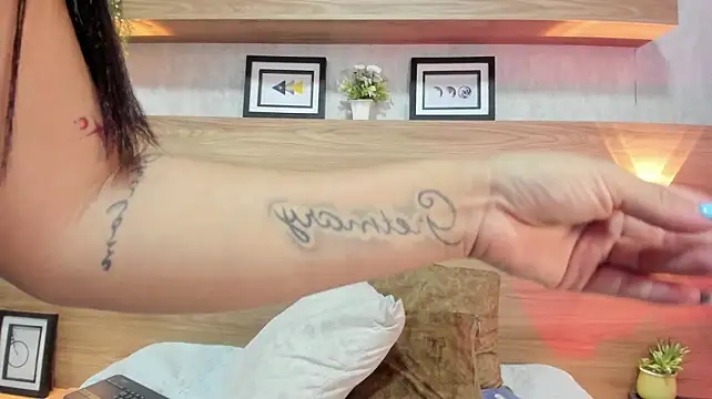 LucyClem - Fingers in the ass🍒