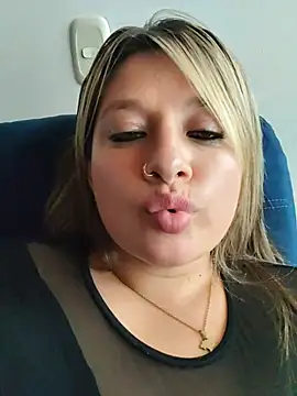 Neve_Collins - Deep throat 🥵