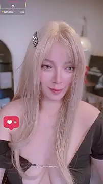 Audience114 - 💕 忽略我的嘴唇 被蜜蜂蛰了