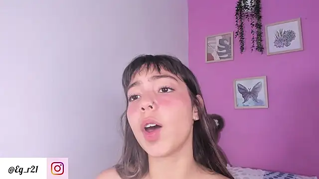 Emma_grays2 - naked