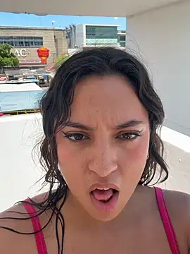 MeggyMae_ - show asshole in doggy