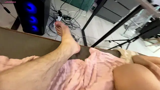 LucyMuur - footjob