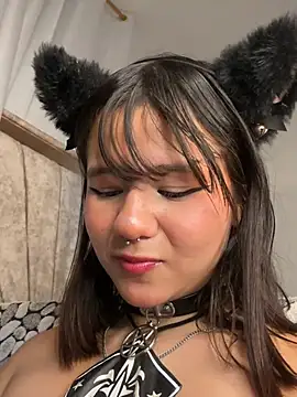Ivi_sunny - Striptease+ rub my clit