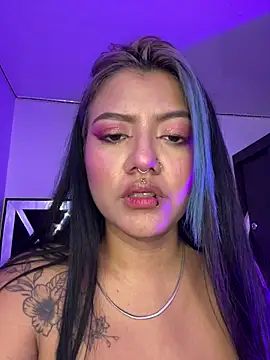 Abbyqueen23_ - SHOW BOOBS + OIL 😈💦