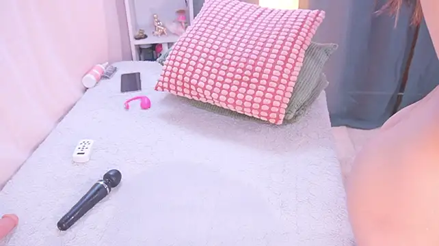 ElodieRousse_ - Big Squirt in your mouth
