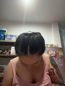 LINDA_HD - Play with pussy