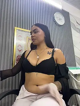 Daniela-sexy - squirt in the bathroom